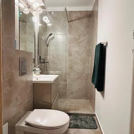 Modern Studio Near The Old Town Center, Subway, Park And Mall *
