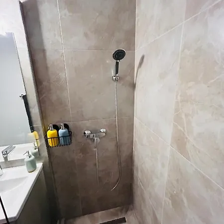 Modern Studio Near The Old Town Center, Subway, Park And Mall Apartment *